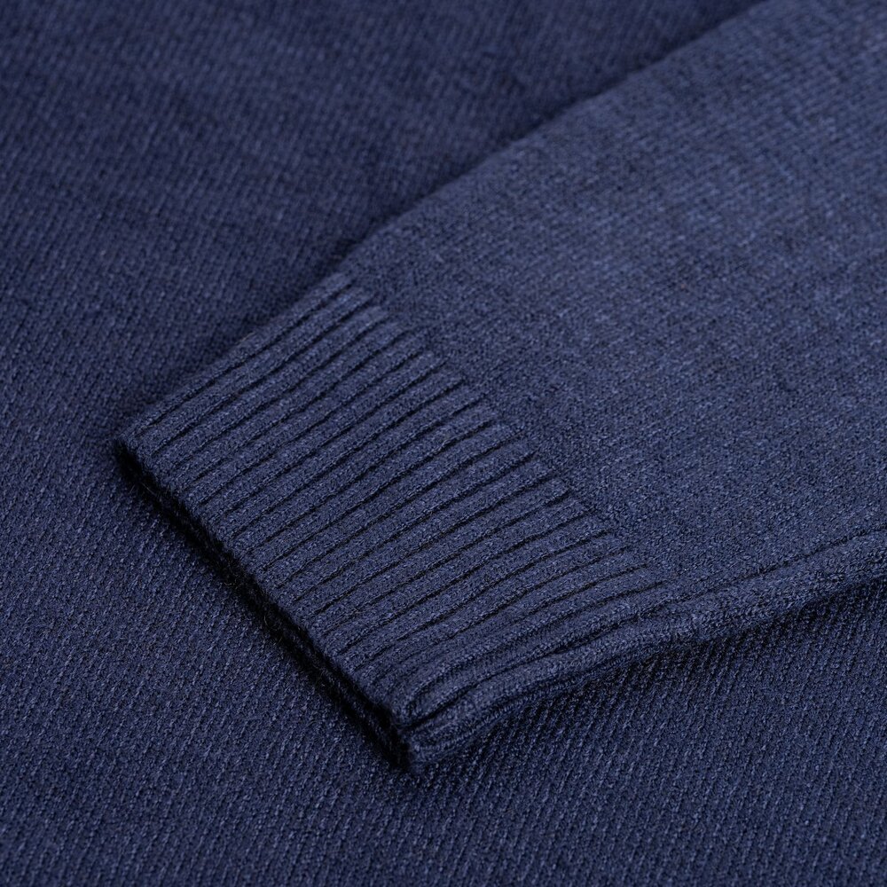 Chinjun半高領羊毛針織衫-兩色可選｜半高領針織毛衣、親膚保暖、商務男裝、休閒穿搭-圖片-4