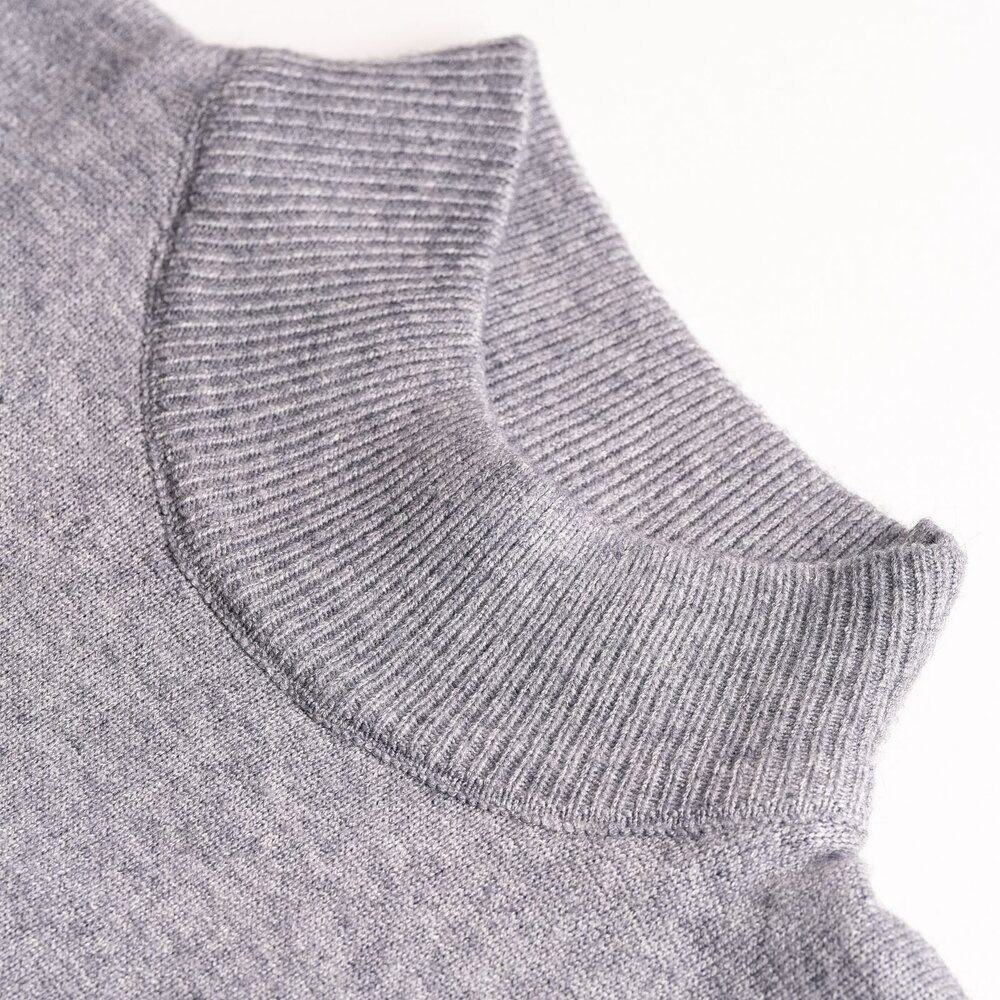 Chinjun半高領羊毛針織衫-灰色｜半高領針織毛衣、親膚保暖、商務男裝、休閒穿搭-圖片-2